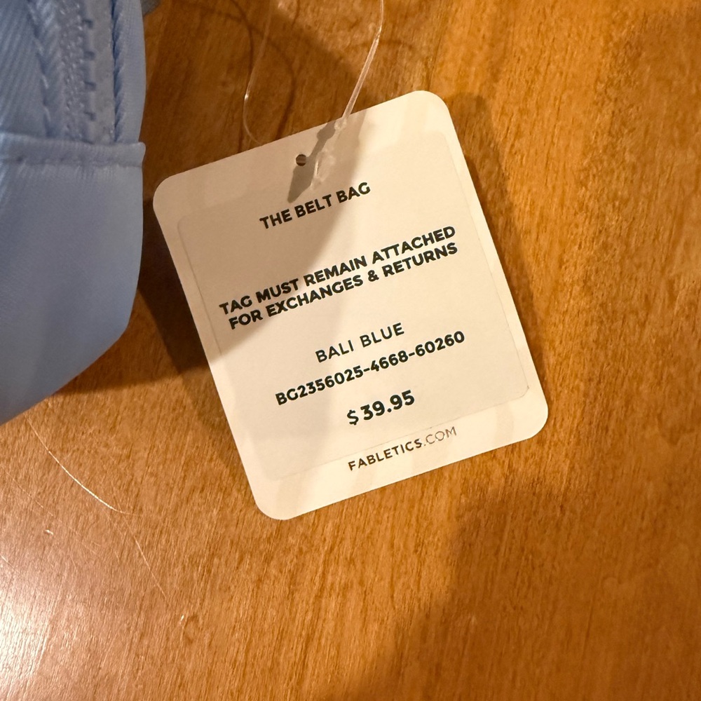 Fabletics Bali Blue Belt Bag NWT Lightweight Athleisure Fanny Pack - Picture 3 of 3